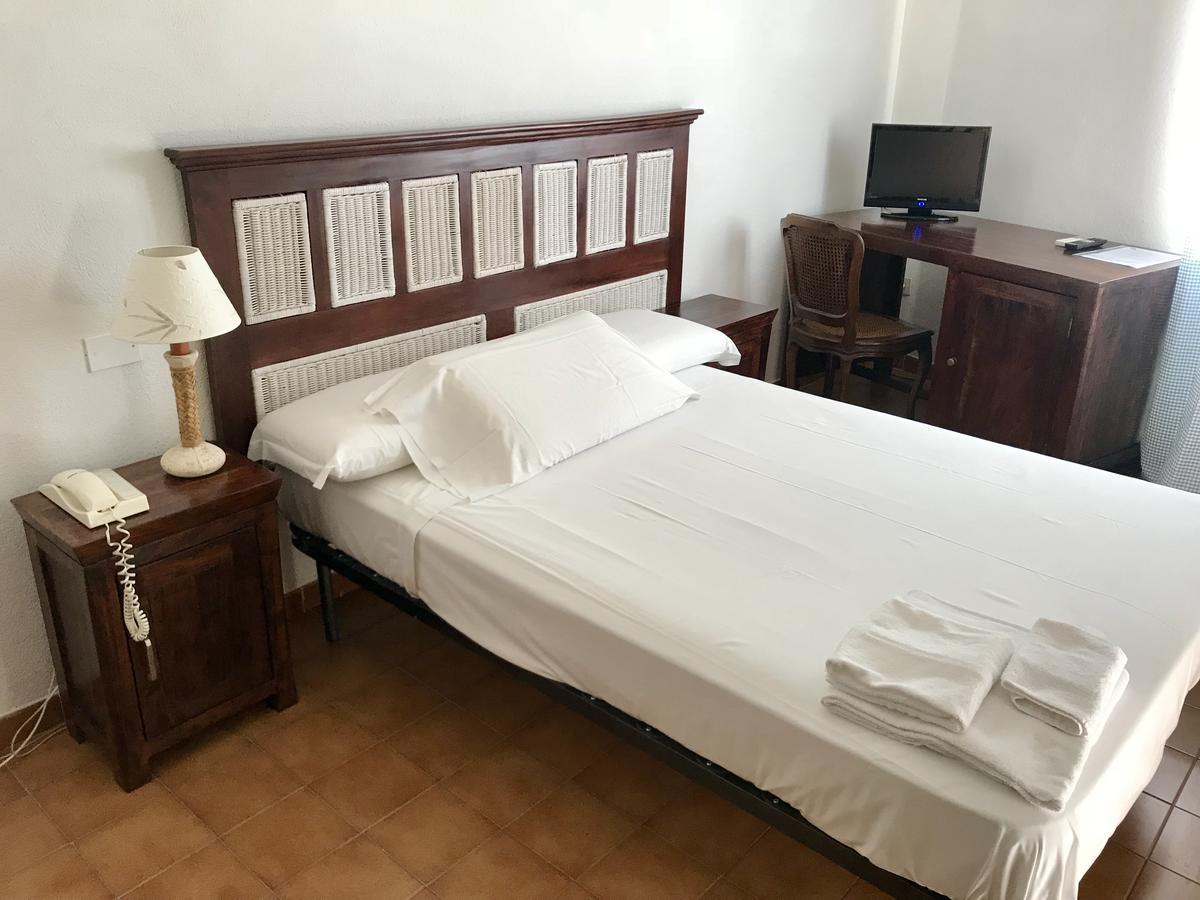 Hotel Su Meriagu Capitana Buitenkant foto