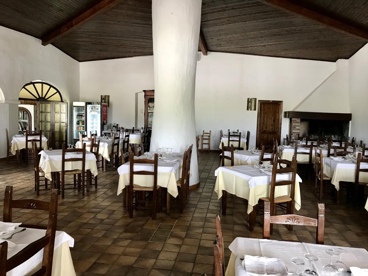 Hotel Su Meriagu Capitana Buitenkant foto