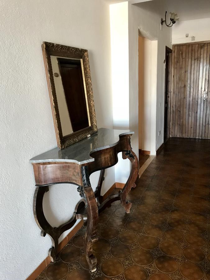 Hotel Su Meriagu Capitana Buitenkant foto