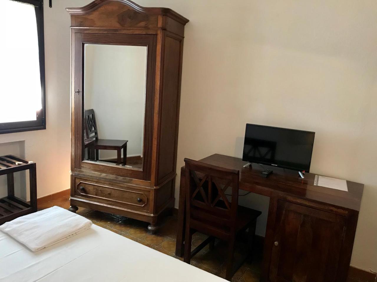 Hotel Su Meriagu Capitana Buitenkant foto