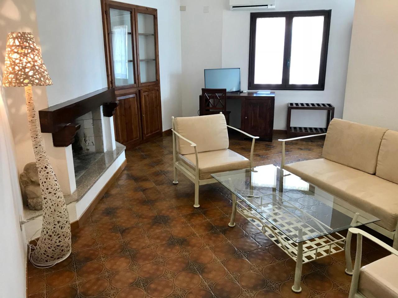Hotel Su Meriagu Capitana Buitenkant foto