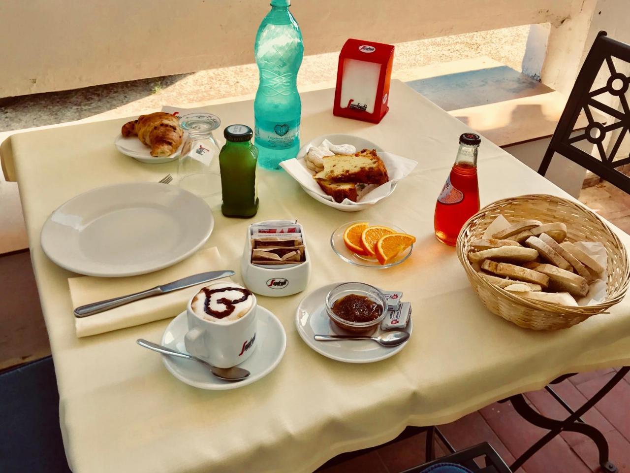 Hotel Su Meriagu Capitana Buitenkant foto